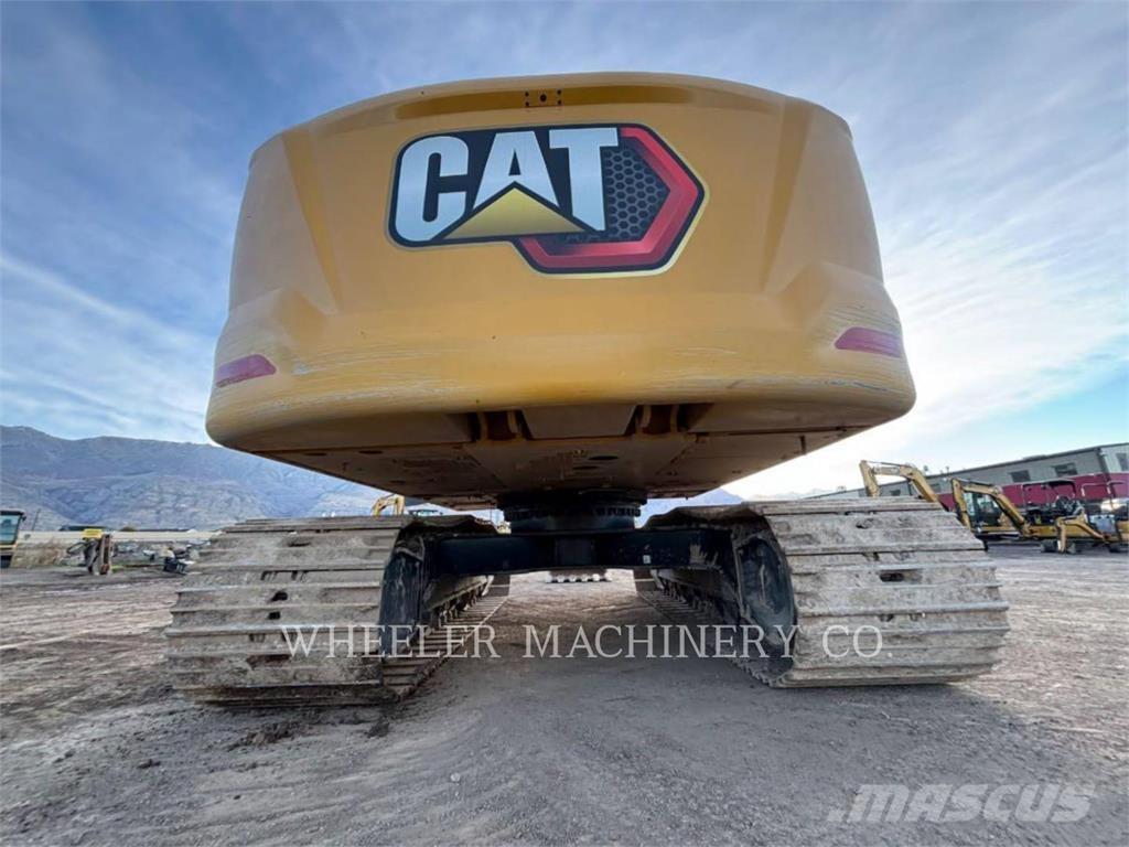 CAT 320 Excavatoare pe șenile
