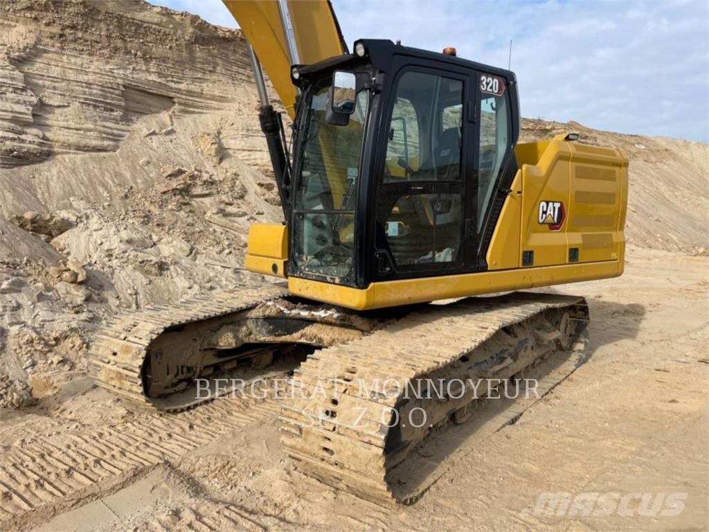CAT 320 Excavatoare pe șenile
