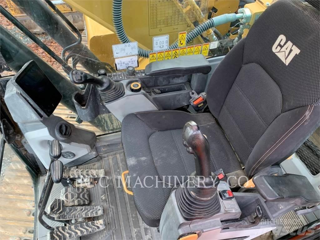 CAT 320 Excavatoare pe șenile
