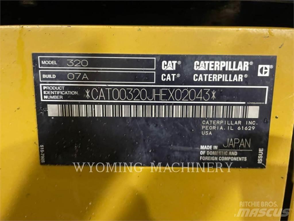 CAT 320 Excavatoare pe șenile
