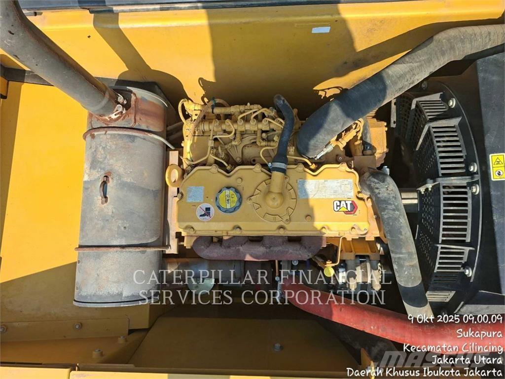 CAT 320-05GX Excavatoare pe șenile
