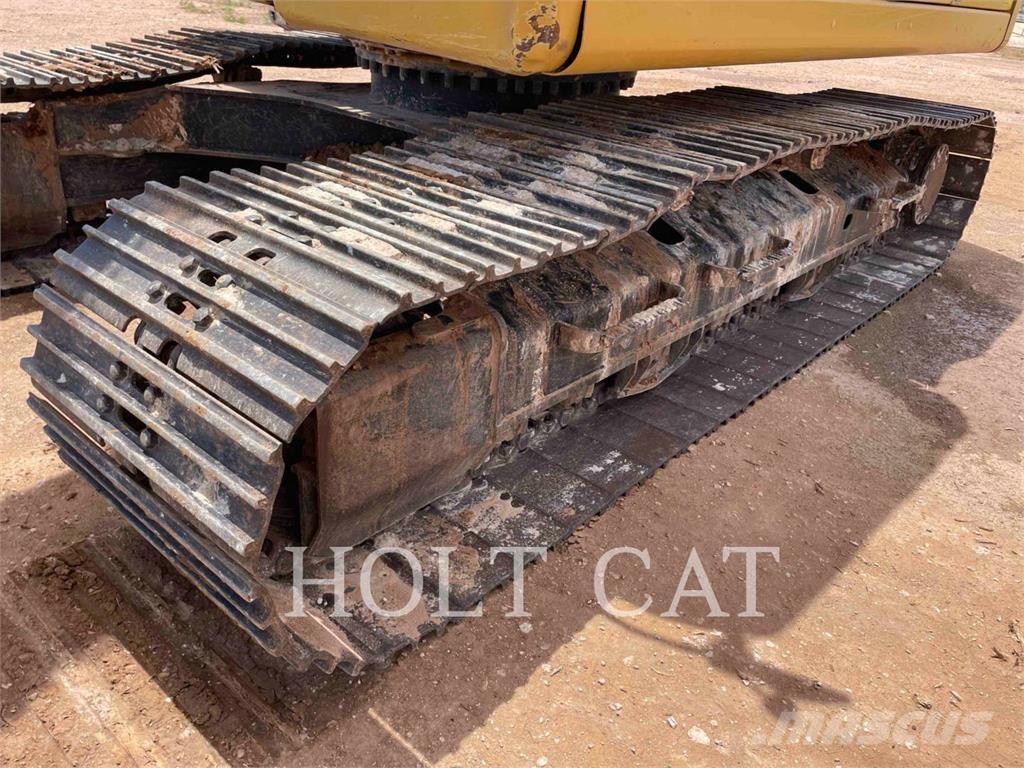 CAT 32007 Excavatoare pe șenile

