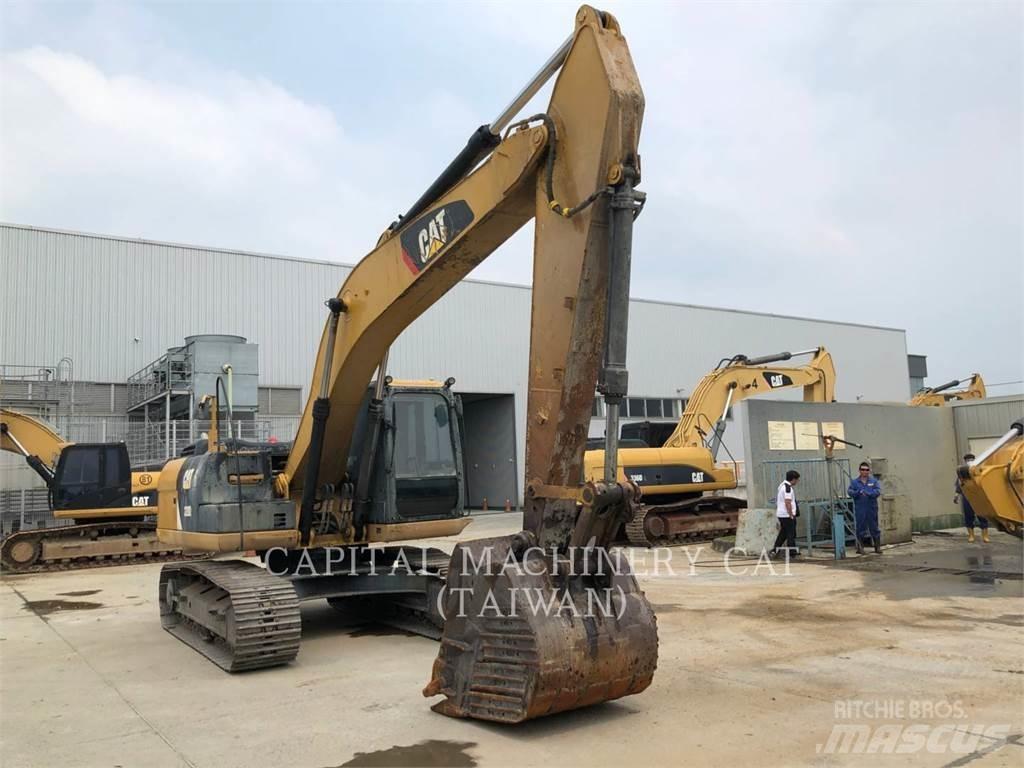 CAT 320D2 Excavatoare pe șenile
