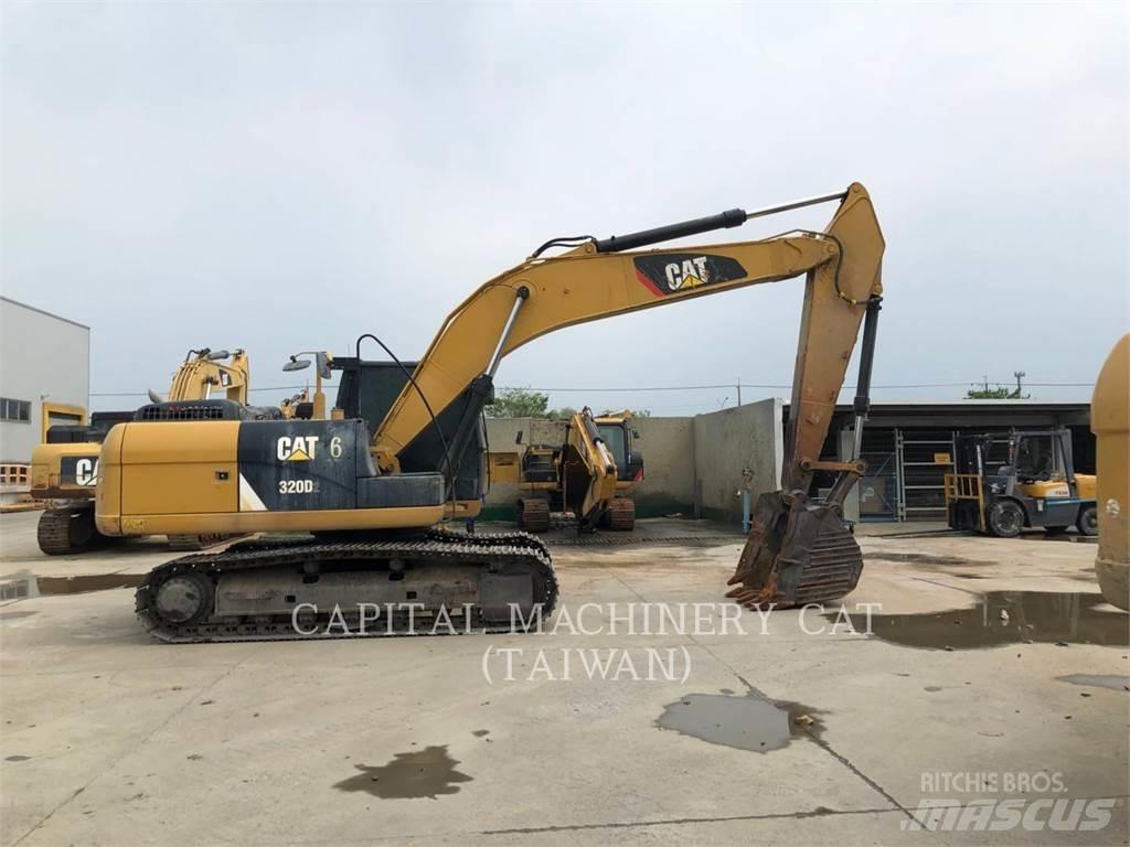 CAT 320D2 Excavatoare pe șenile

