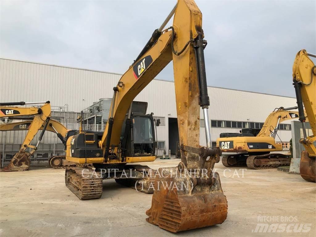 CAT 320D2 Excavatoare pe șenile
