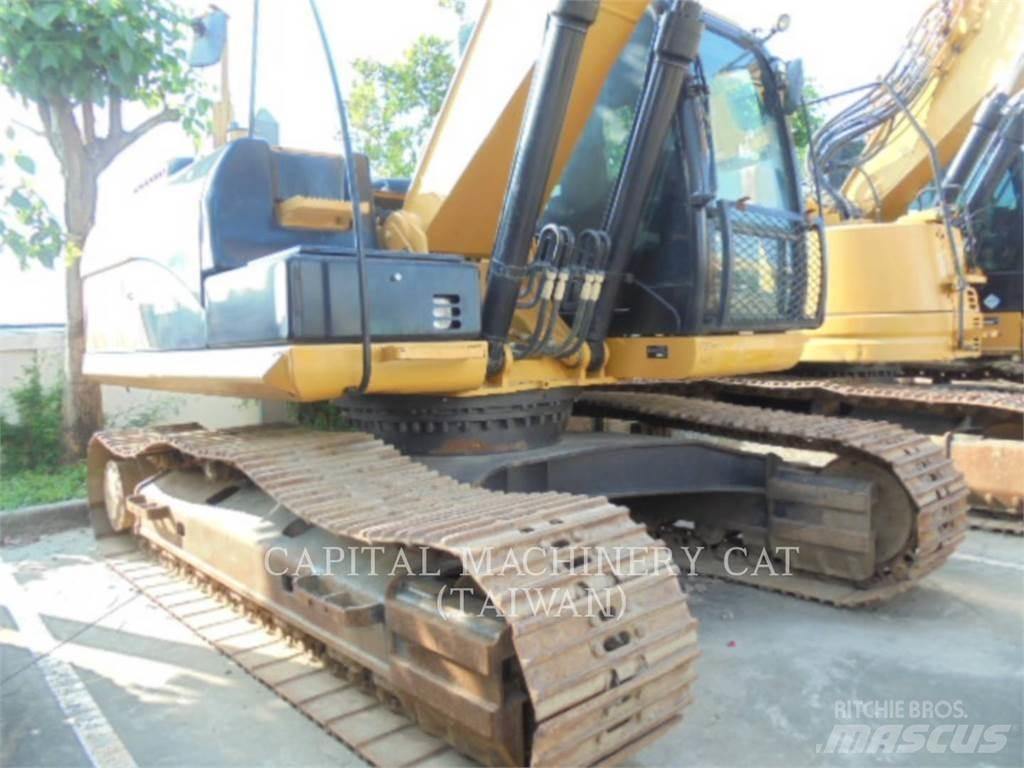 CAT 320D2 Excavatoare pe șenile
