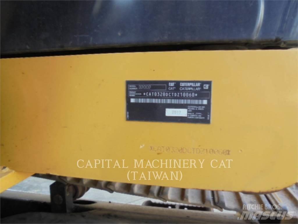 CAT 320D2 Excavatoare pe șenile
