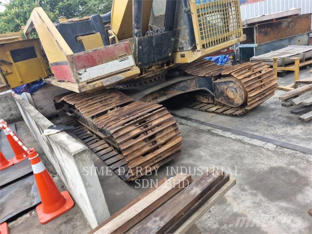 CAT 320D2 Excavatoare pe șenile
