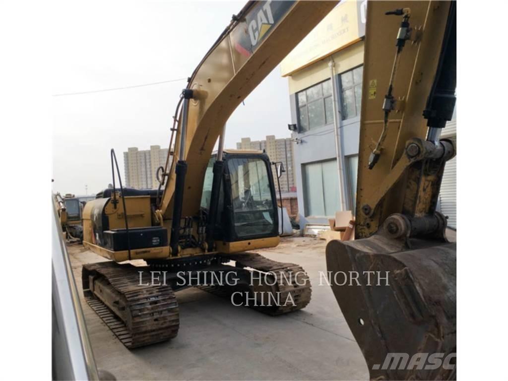 CAT 320D2 Excavatoare pe șenile
