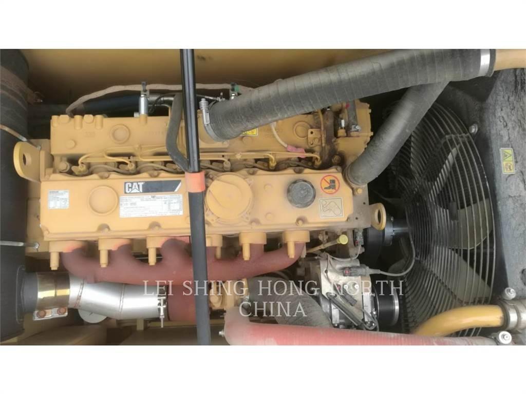 CAT 320D2 Excavatoare pe șenile
