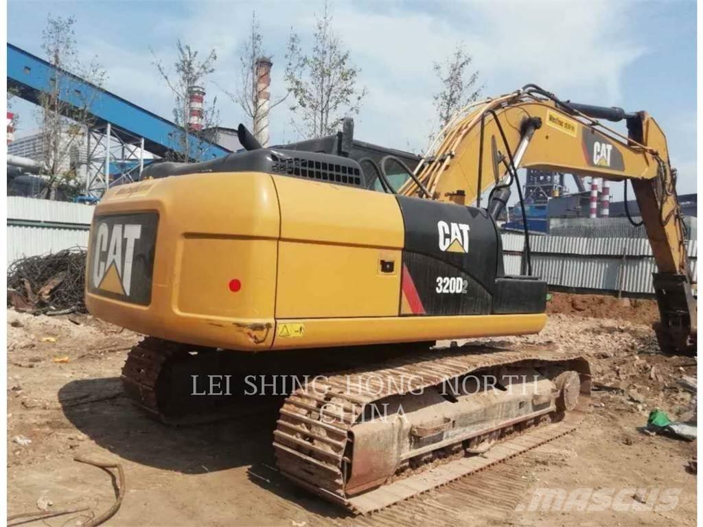 CAT 320D2 Excavatoare pe șenile
