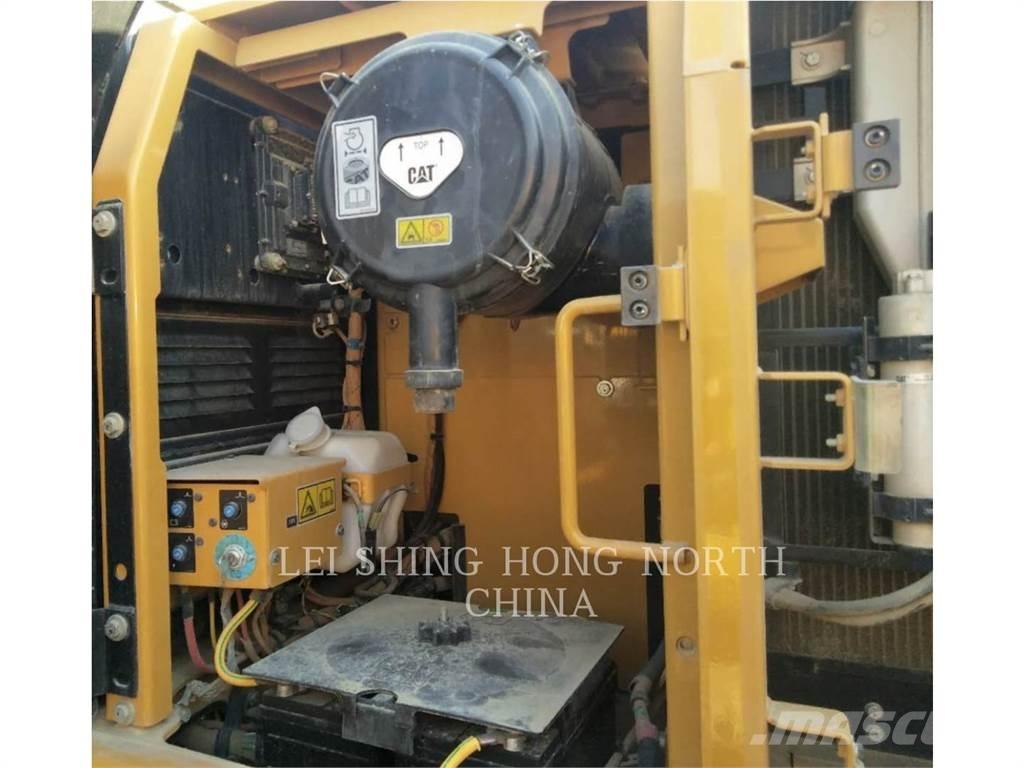 CAT 320D2GC Excavatoare pe șenile
