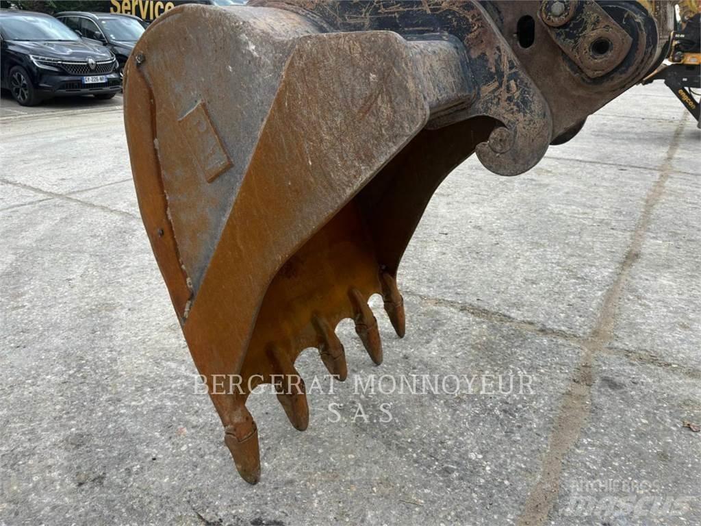 CAT 320F Excavatoare pe șenile
