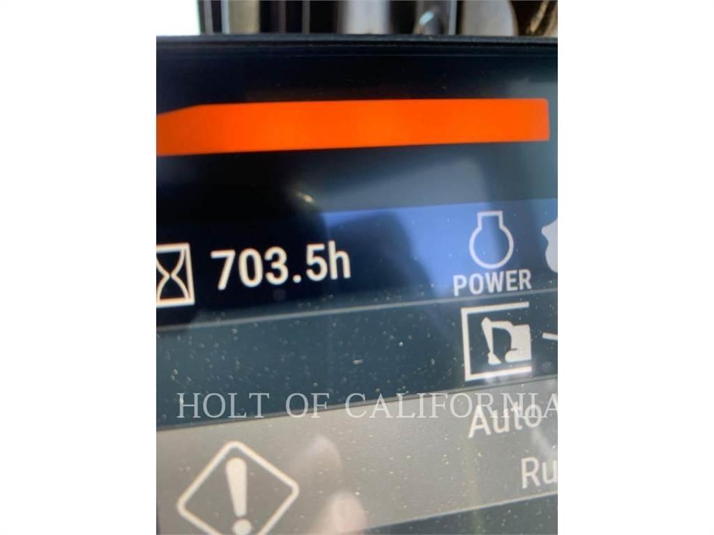 CAT 323 Excavatoare pe șenile
