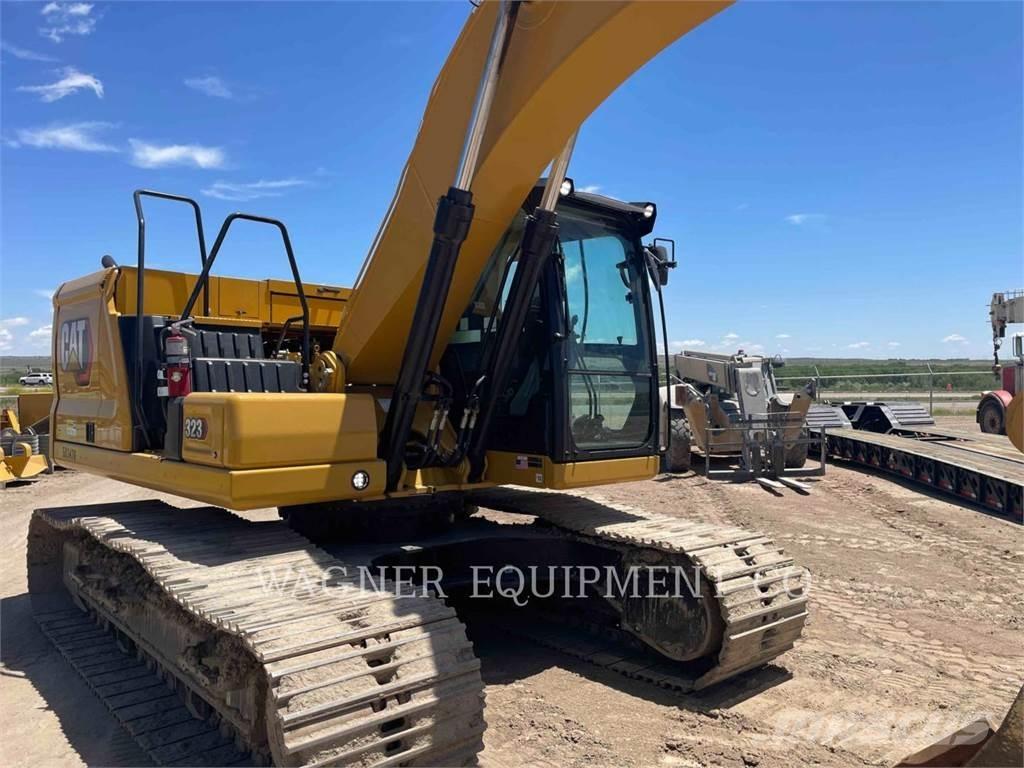 CAT 323 Excavatoare pe șenile
