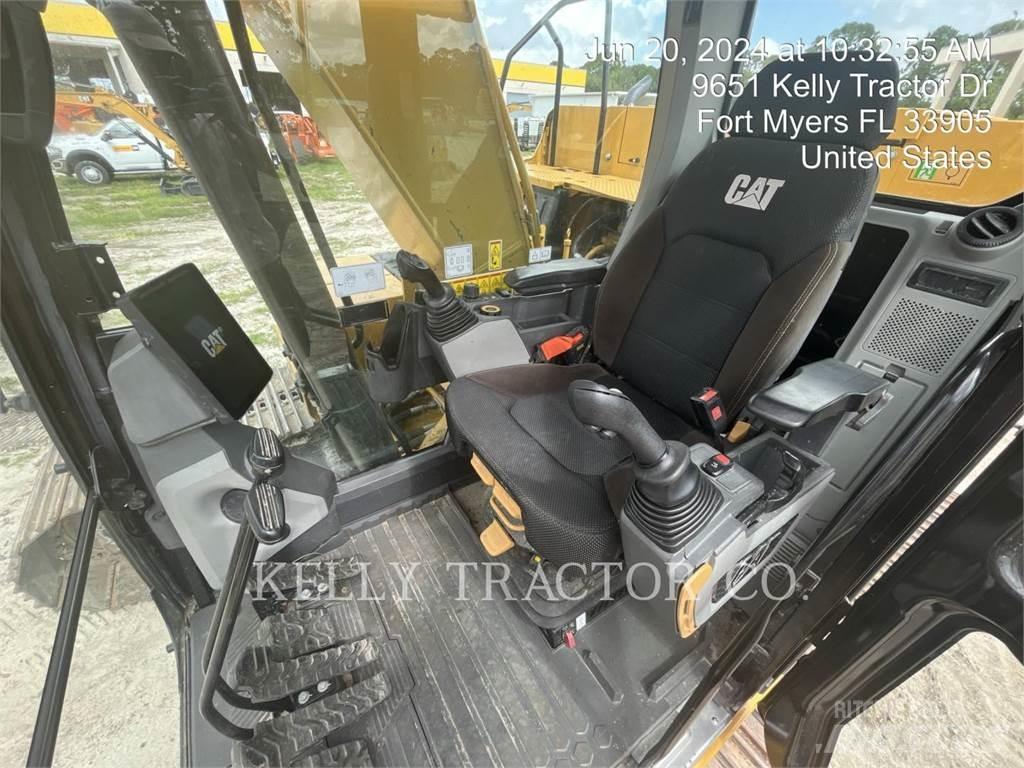 CAT 323 Excavatoare pe șenile
