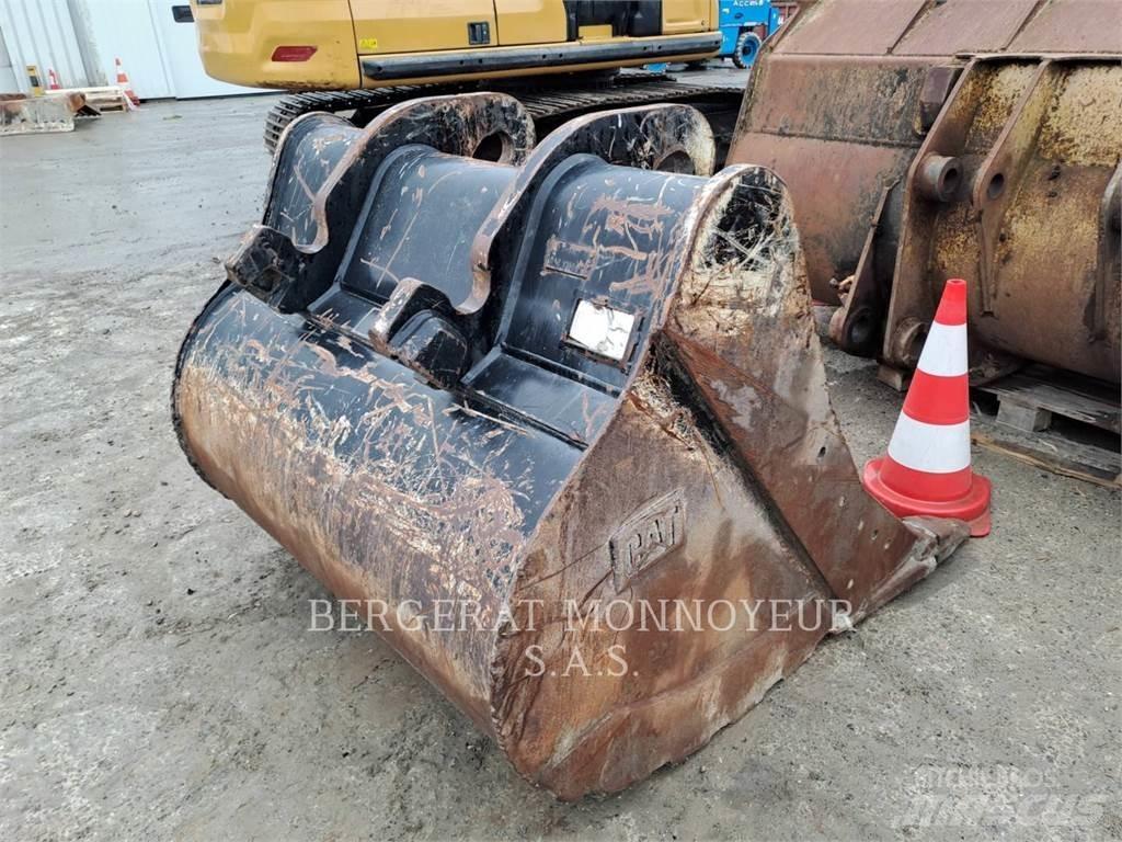 CAT 323 Excavatoare pe șenile
