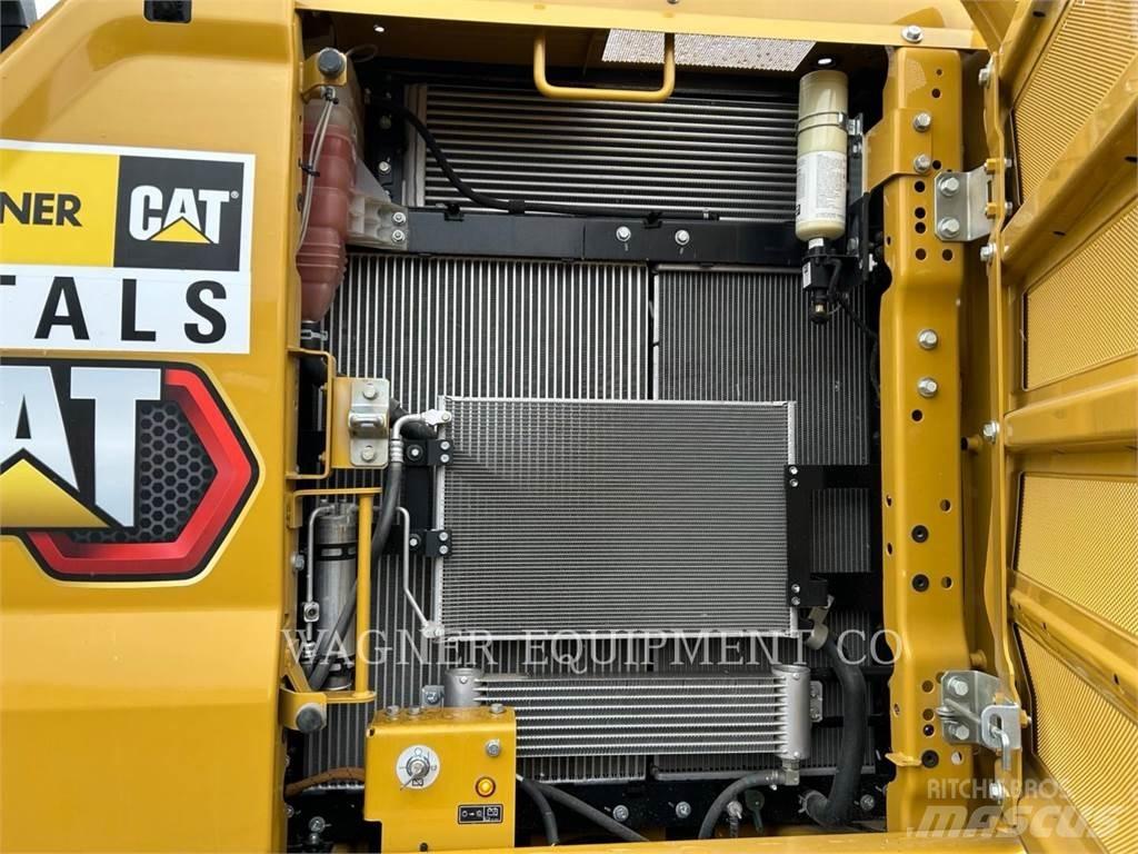 CAT 323 Excavatoare pe șenile
