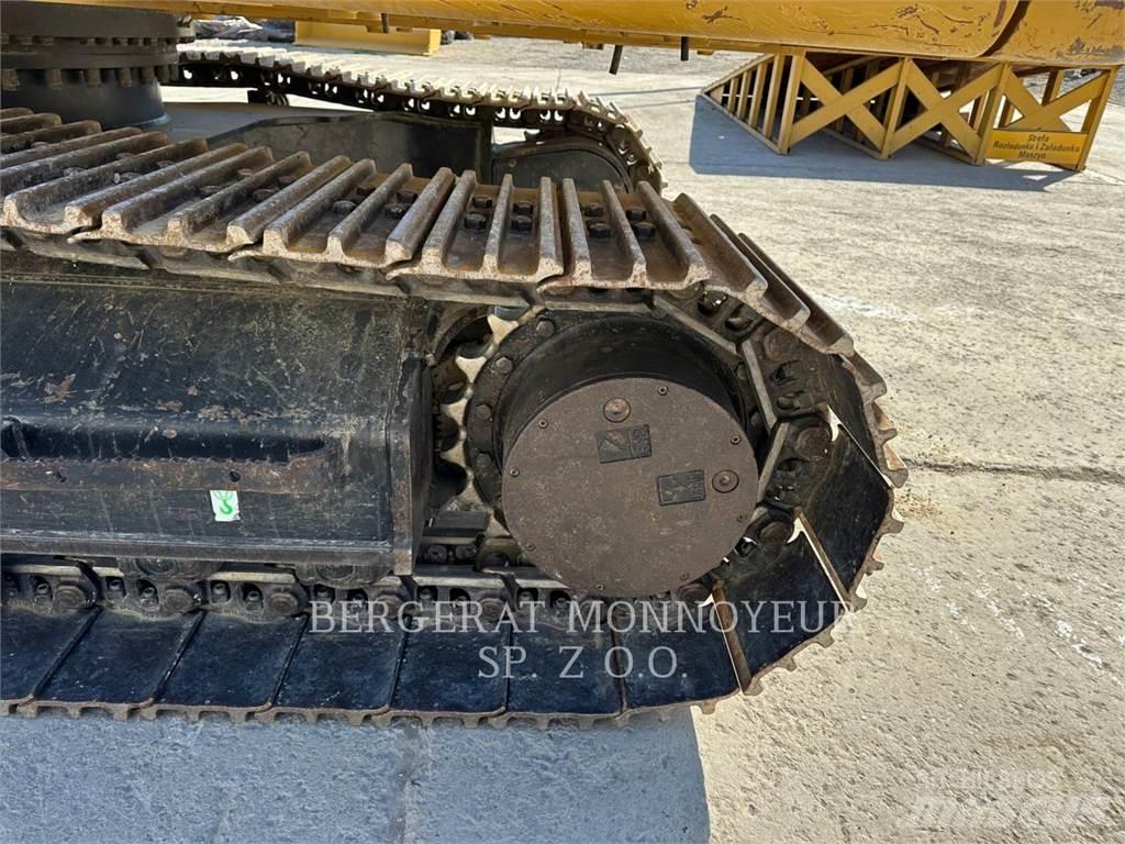 CAT 323 Excavatoare pe șenile
