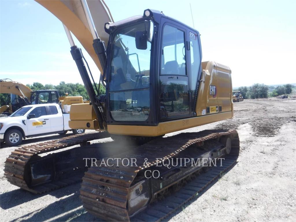CAT 323 Excavatoare pe șenile
