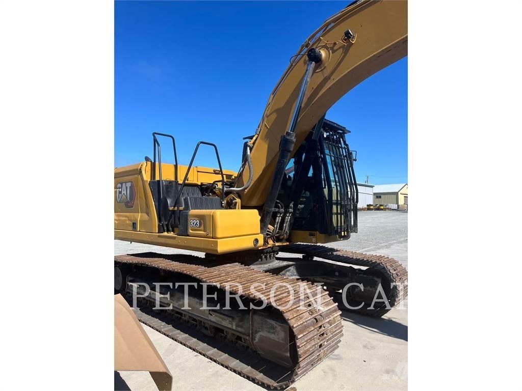 CAT 323 Excavatoare pe șenile
