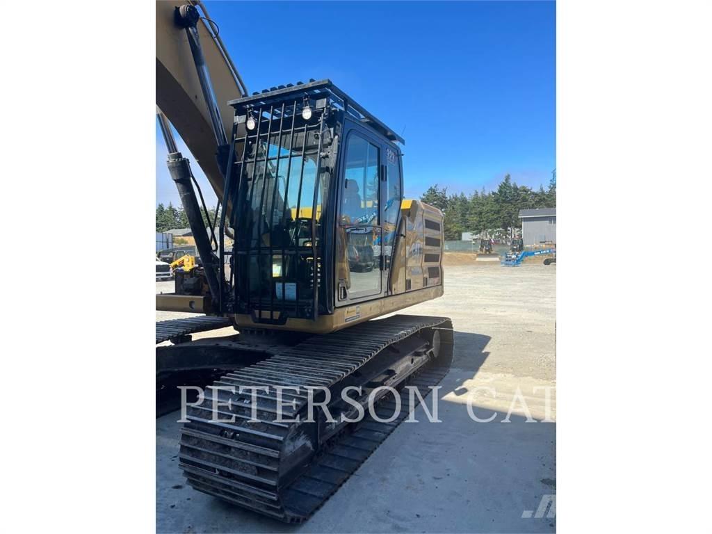 CAT 323 Excavatoare pe șenile
