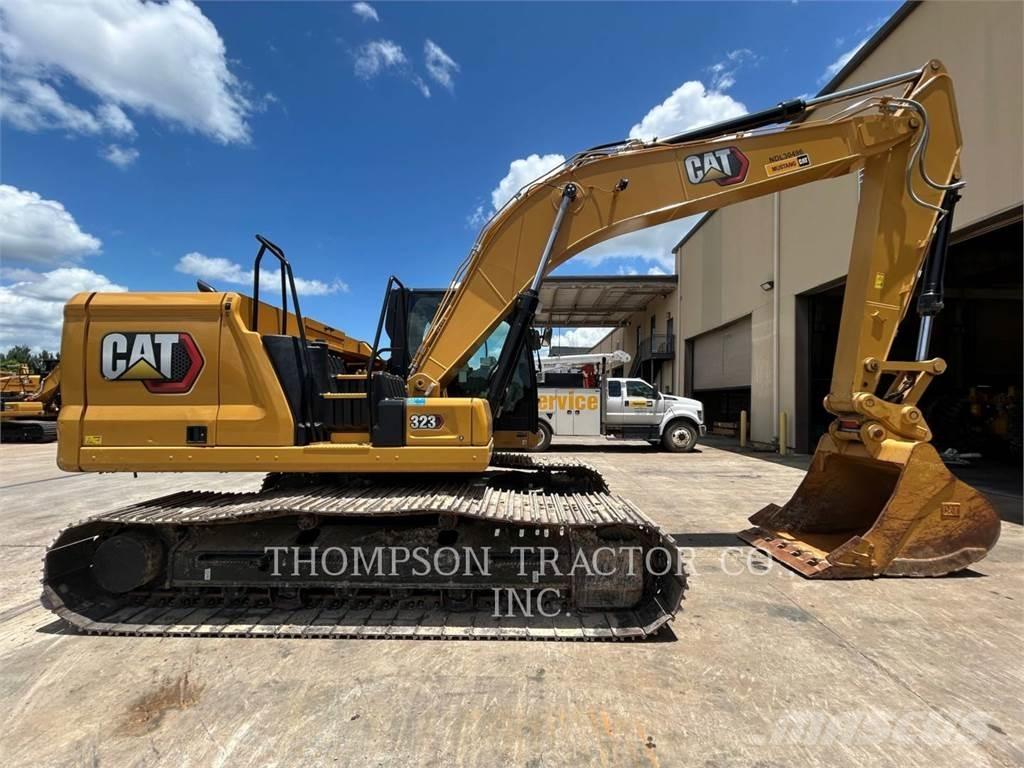 CAT 323 Excavatoare pe șenile
