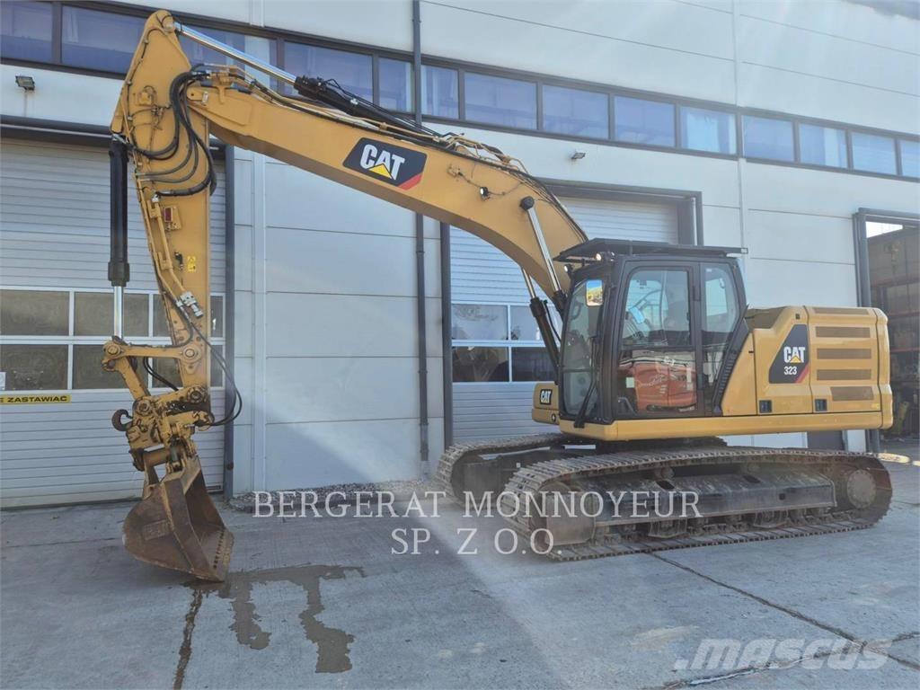 CAT 323 Excavatoare pe șenile

