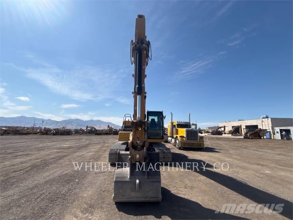 CAT 323 Excavatoare pe șenile
