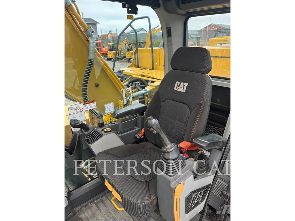 CAT 323 Excavatoare pe șenile
