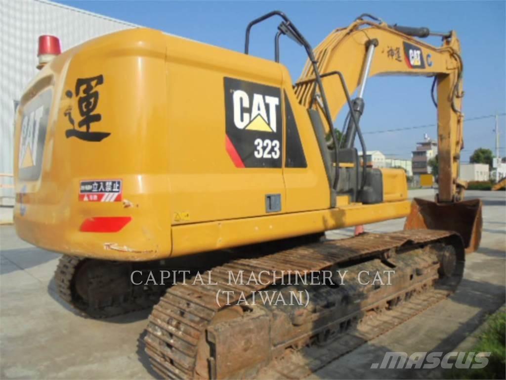 CAT 323-07 Excavatoare pe șenile
