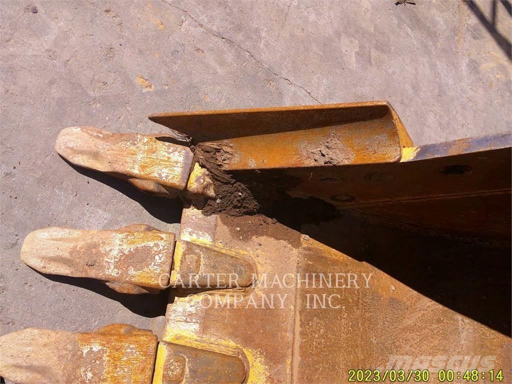 CAT 323-07 Excavatoare pe șenile
