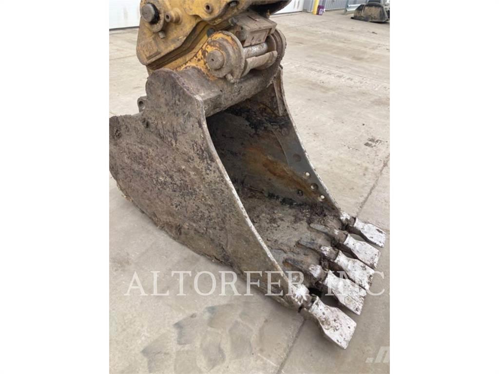 CAT 323-07 Excavatoare pe șenile
