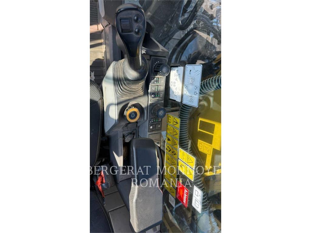 CAT 323-07 Excavatoare pe șenile
