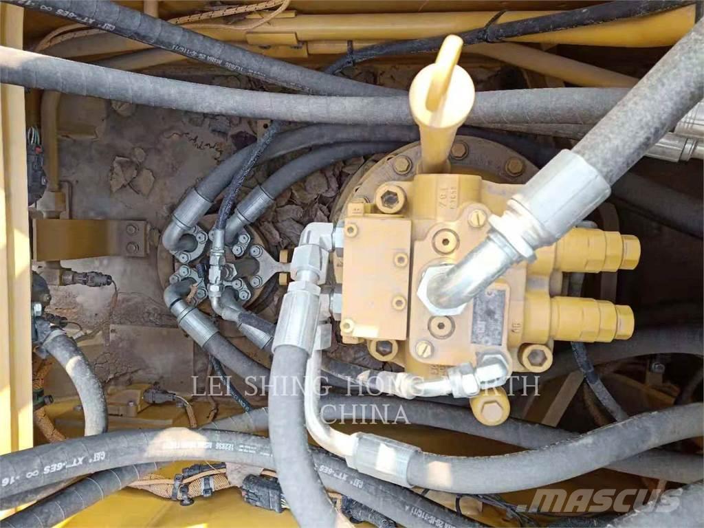 CAT 323-07 Excavatoare pe șenile
