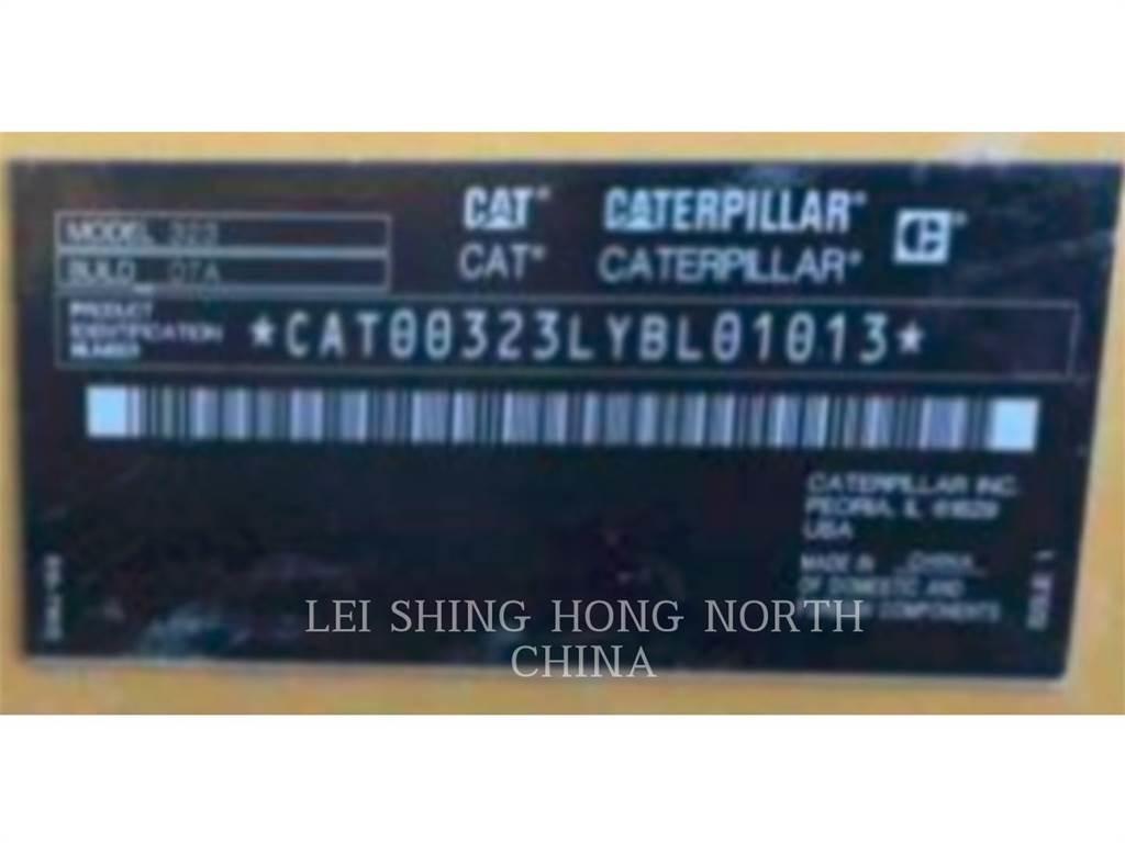 CAT 323-07 Excavatoare pe șenile
