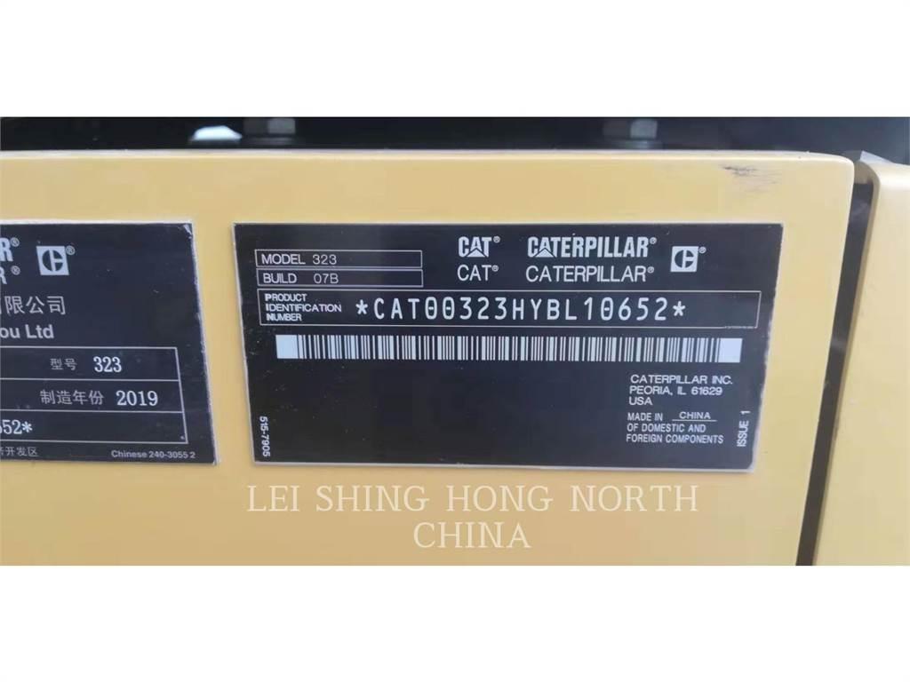 CAT 323-07 Excavatoare pe șenile
