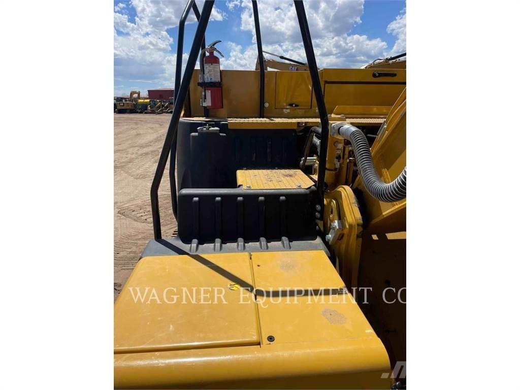 CAT 323-07 Excavatoare pe șenile
