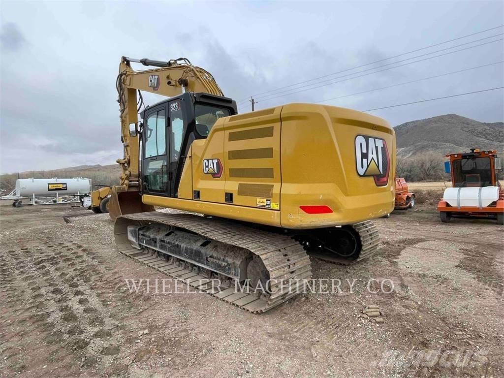 CAT 323 CF Excavatoare pe șenile
