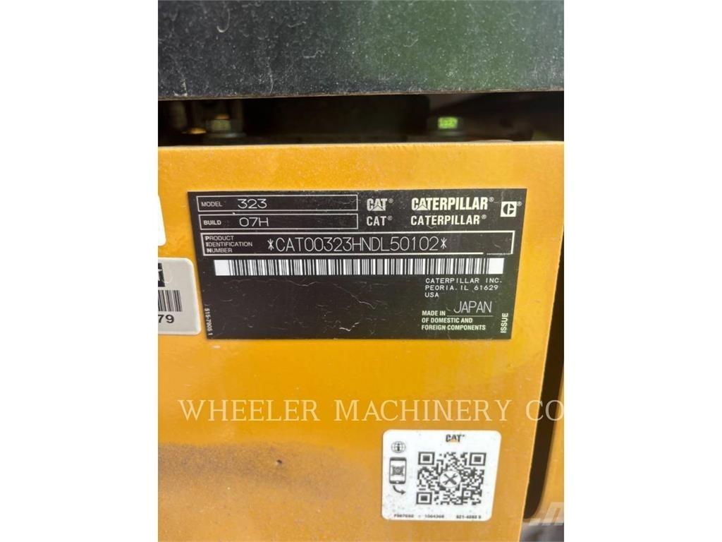 CAT 323 CF Excavatoare pe șenile
