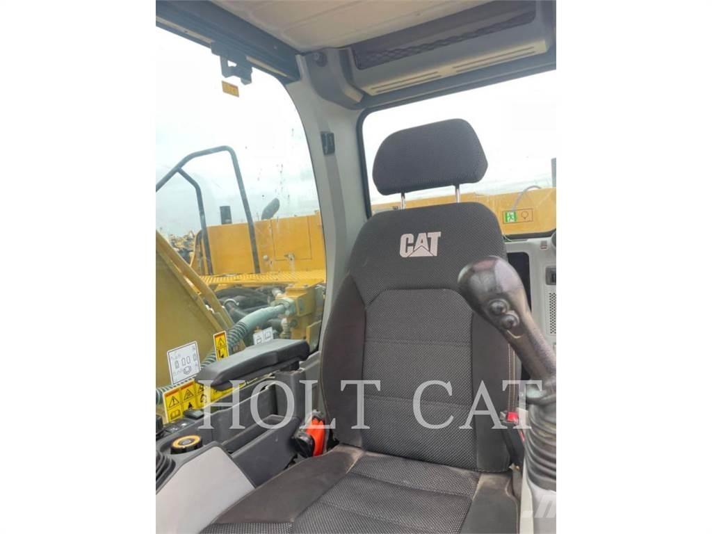 CAT 323 TC3 Excavatoare pe șenile
