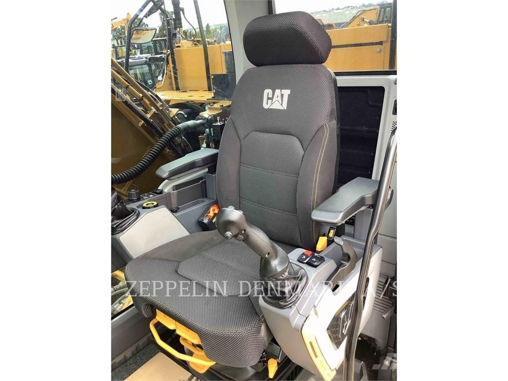 CAT 32307 Excavatoare pe șenile
