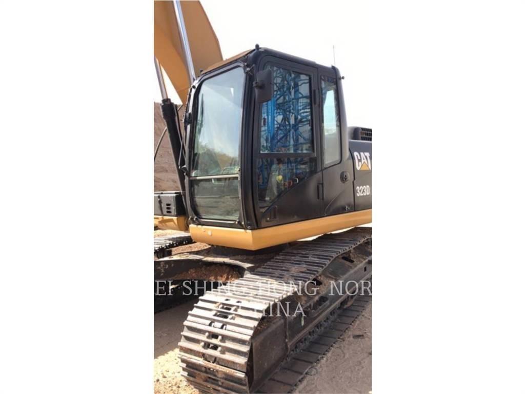 CAT 323D2L Excavatoare pe șenile
