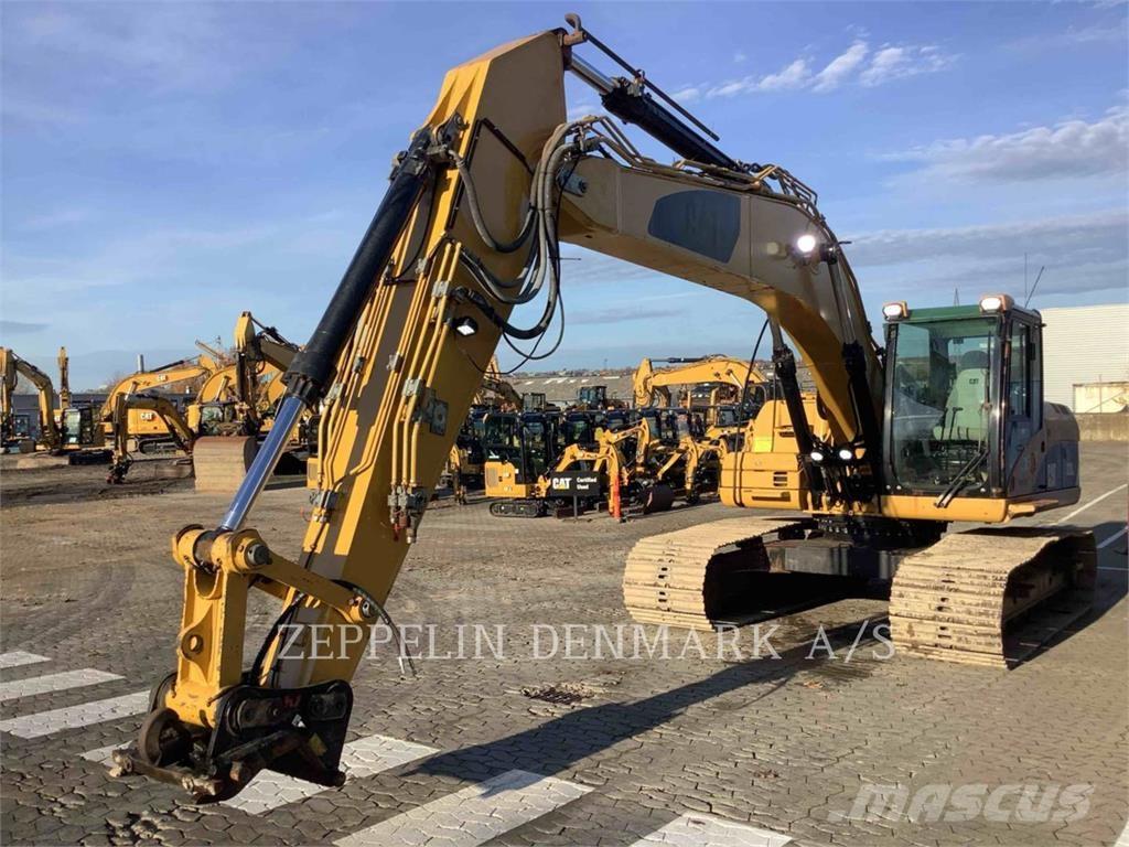 CAT 323DL Excavatoare pe șenile
