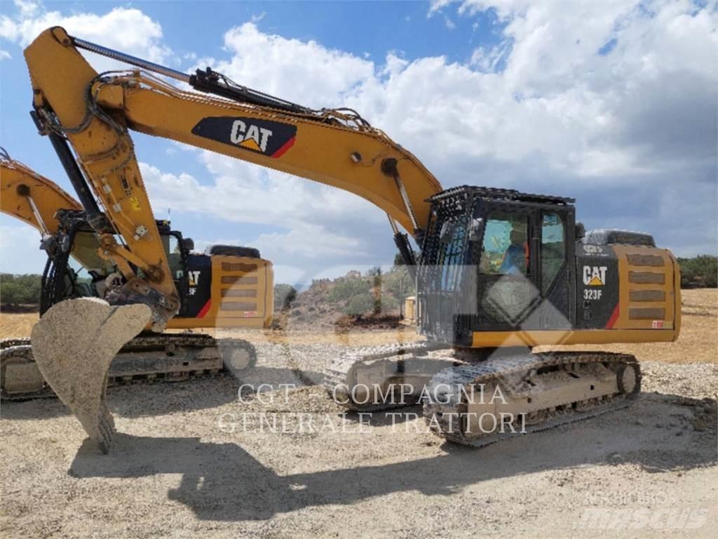 CAT 323F Excavatoare pe șenile
