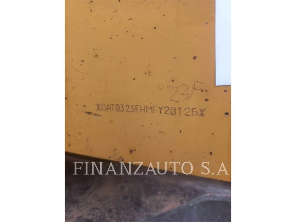 CAT 323F Excavatoare pe șenile
