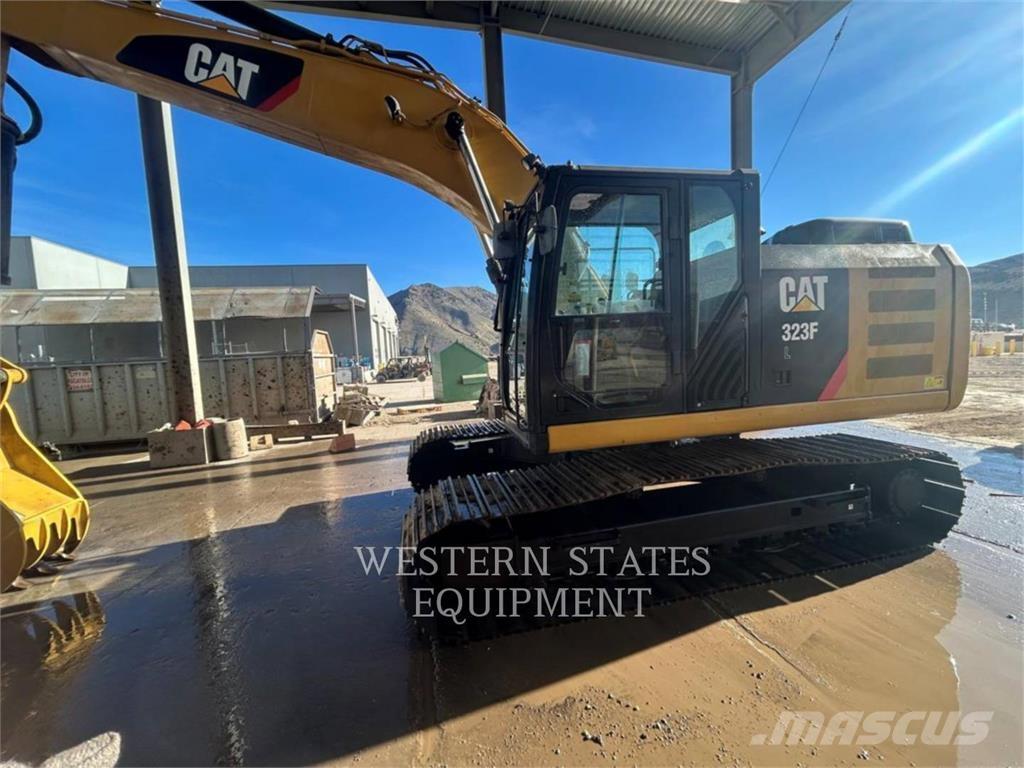 CAT 323F Excavatoare pe șenile
