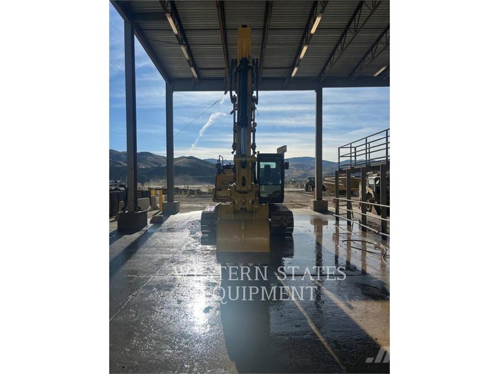 CAT 323F Excavatoare pe șenile
