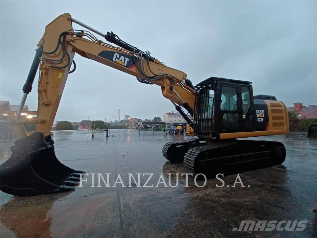 CAT 323F SA Excavatoare pe șenile

