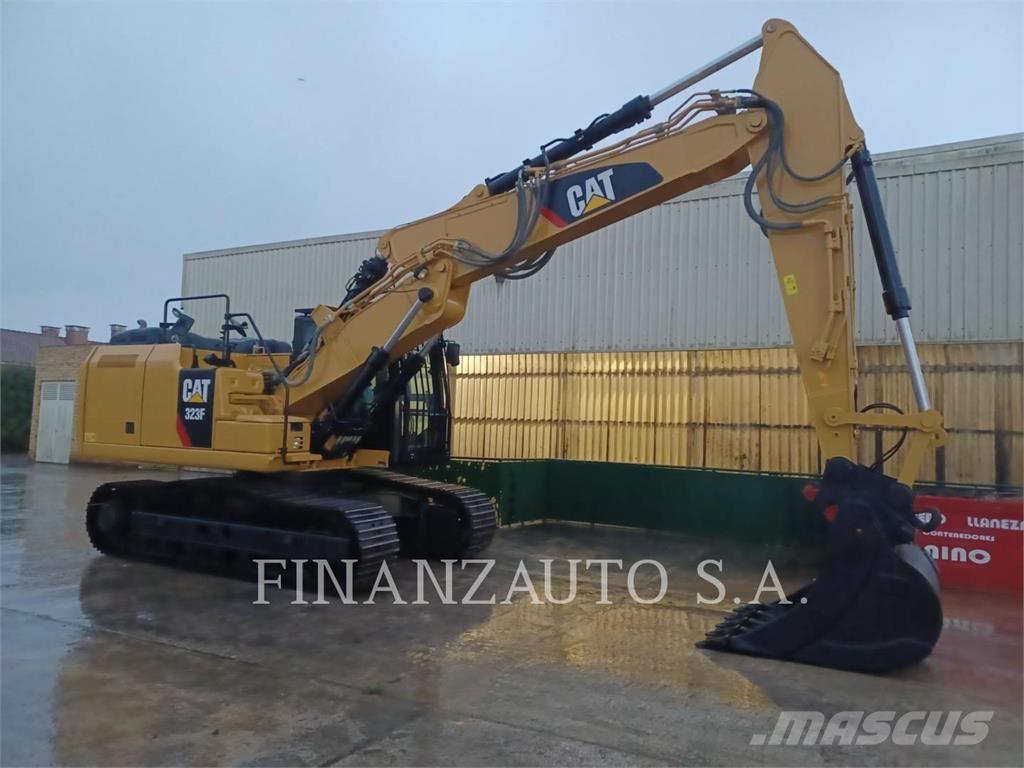 CAT 323F SA Excavatoare pe șenile

